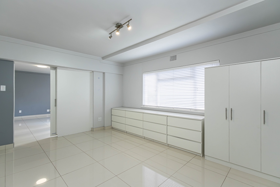 To Let 2 Bedroom Property for Rent in Sea Point Western Cape